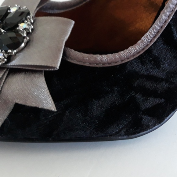 *Poetic Licence London black velveteen heels - Picture 6 of 8